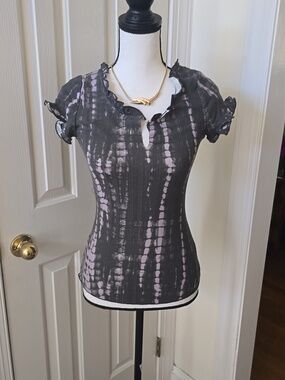 TRUE CRAFT WOMEN'S JUNIOR SHORT SLEEVE BLACK TIE DYE SUMMER TOP SIZE XS